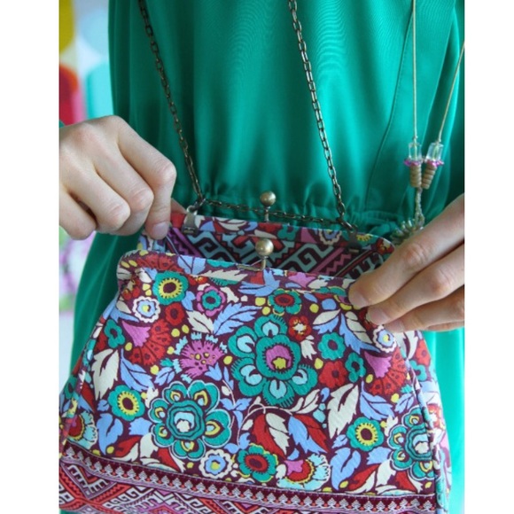 Amy Butler Nora Clutch With Chain - Picture 5 of 7